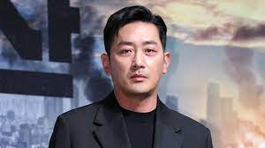 Actor Ha Jung Woo Debuts On Social Media and Gains Over 10K followers On The Day Of Joining Instagram