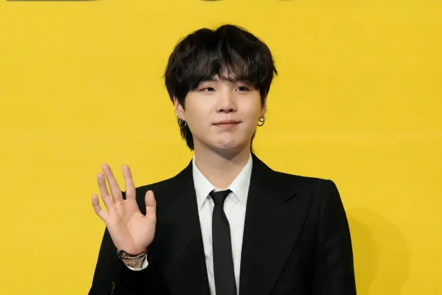 SUGA